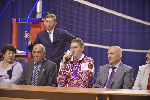 Программа "Будни" об олимпийском чемпионе Николае Апаликове